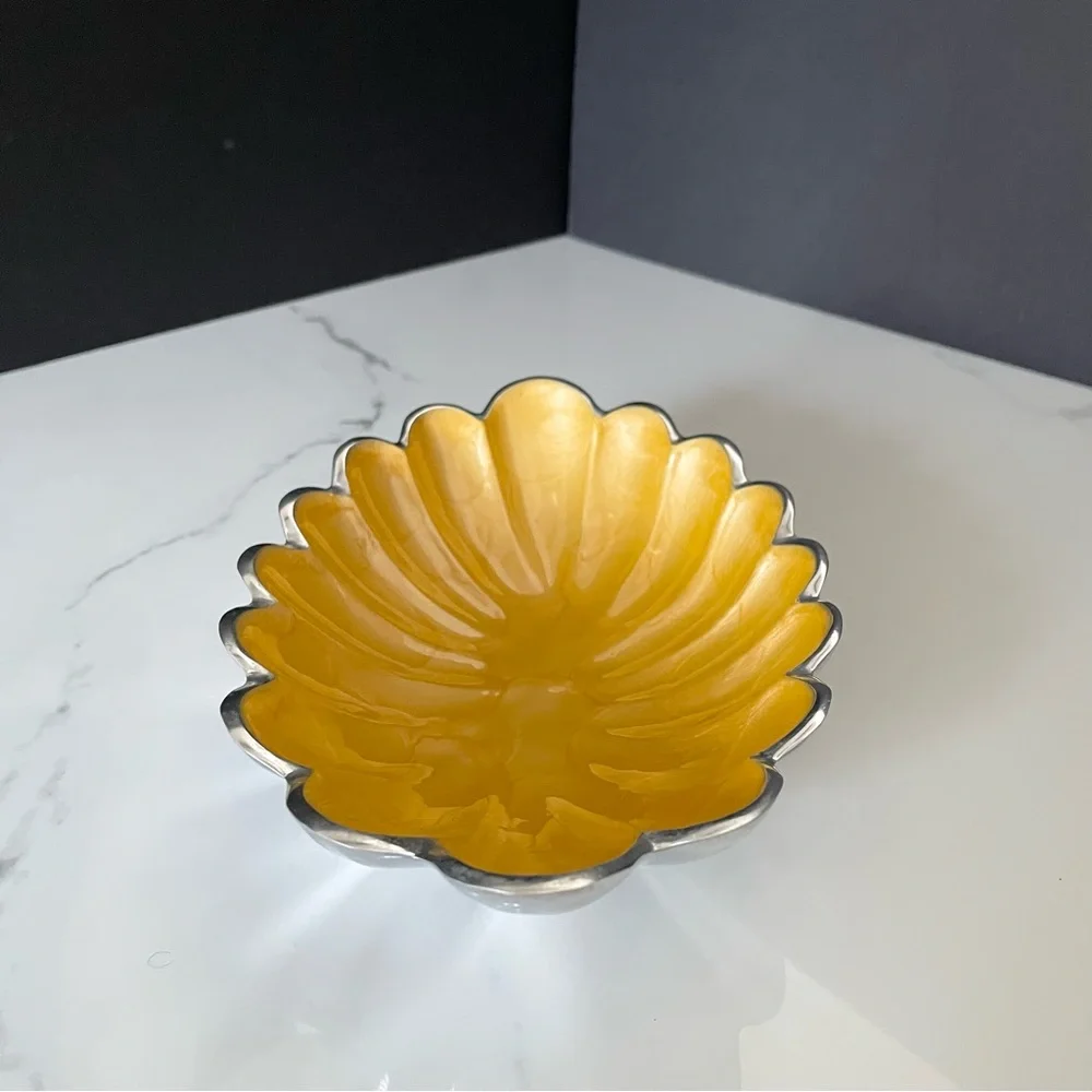 Saffron Oval Bowl by Julia Knight